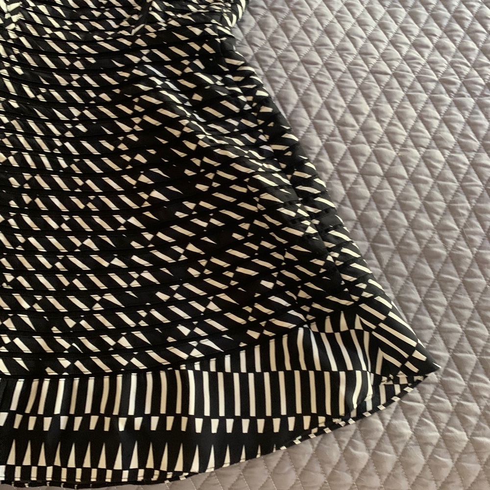 Dress - Picture 5 of 6